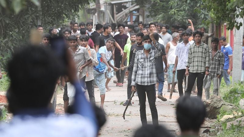 চবির সংঘর্ষে ছাত্রলীগ