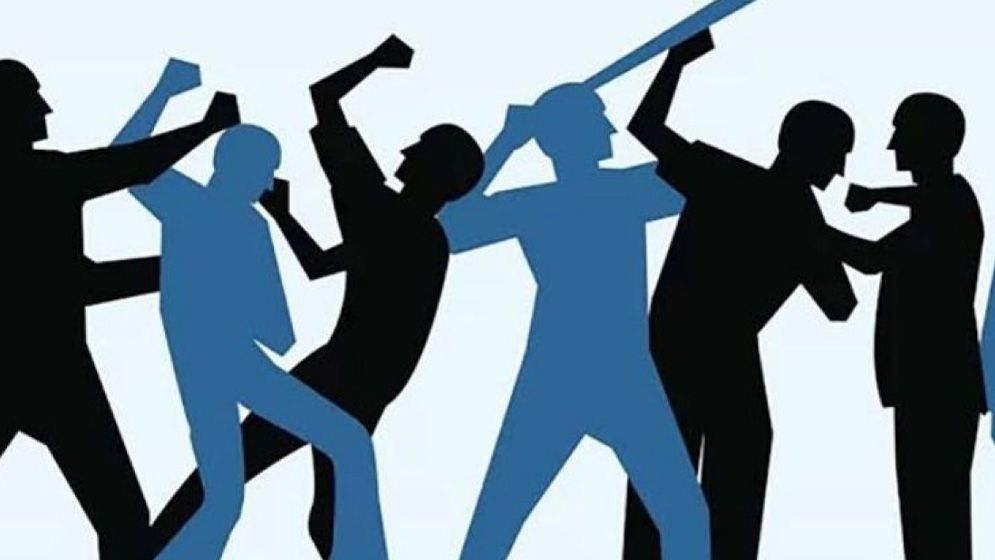 ফরিদপুরের ভাঙ্গায় বিএনপির দুই গ্রুপের সংঘর্ষে ১৫ জন আহত। চুমরদী ইউনিয়নের বাবনাতলা গ্রামে এ ঘটনা ঘটে।