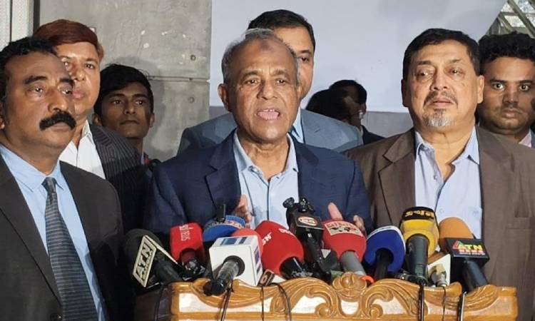 জাতীয় সংসদ নির্বাচন অবাধ ও শান্তিপূর্ণ করতে সিসি ক্যামেরা, ড্রোন, ডগ স্কোয়াড ও স্ট্রাইকিং ফোর্সসহ সব প্রস্তুতি সম্পন্ন হয়েছে বলে জানিয়েছেন স্বরাষ্ট্র উপদেষ্টা।