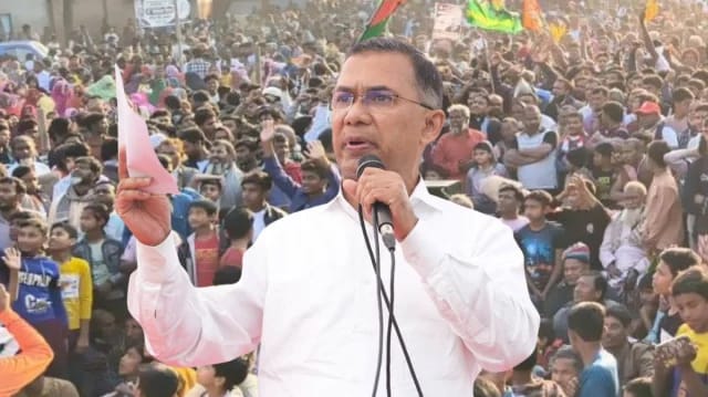 ত্রয়োদশ জাতীয় সংসদ নির্বাচন ও গণভোট অনুষ্ঠিত হবে আগামী বৃহস্পতিবার। নির্বাচনে বিএনপির শীর্ষ নেতারা কে কোথায় ভোট দেবেন, সেদিকে নজর অনেকেই।