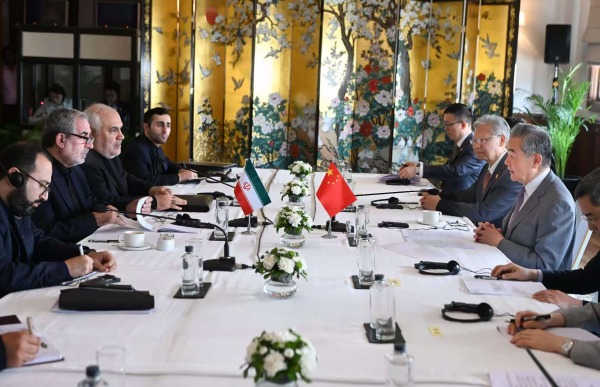 HLaU4uQawAAcZNE (1)