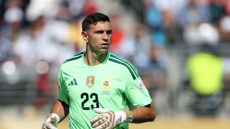 emiliano-martinez_7xhTTC7