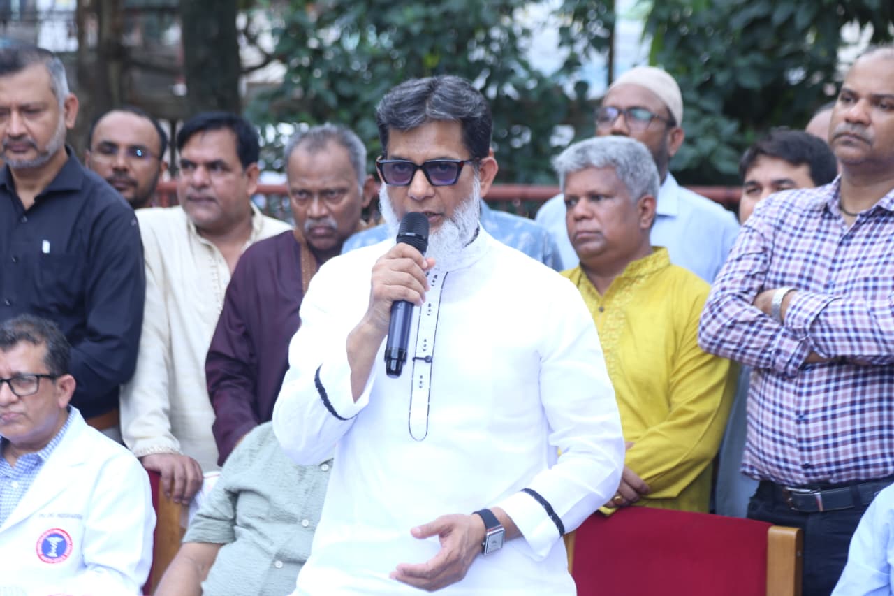 ডেঙ্গু প্রতিরোধে পরিষ্কার-পরিচ্ছন্নতা ও সামাজিক সচেতনতার আহ্বান জানিয়েছেন প্রতিমন্ত্রী হাবিবুর রশিদ হাবিব